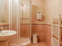 hotel-vija-trajan-standard-bathroom.jpg